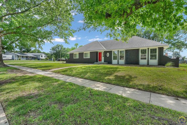 1837 SW Cheyenne RD, Topeka, KS 66614