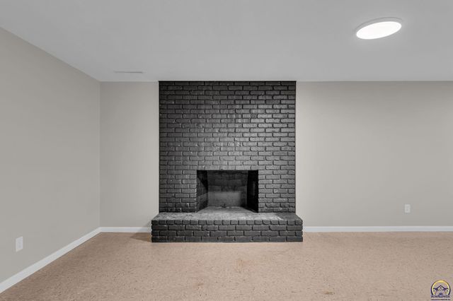 1837 SW Cheyenne RD, Topeka, KS 66614