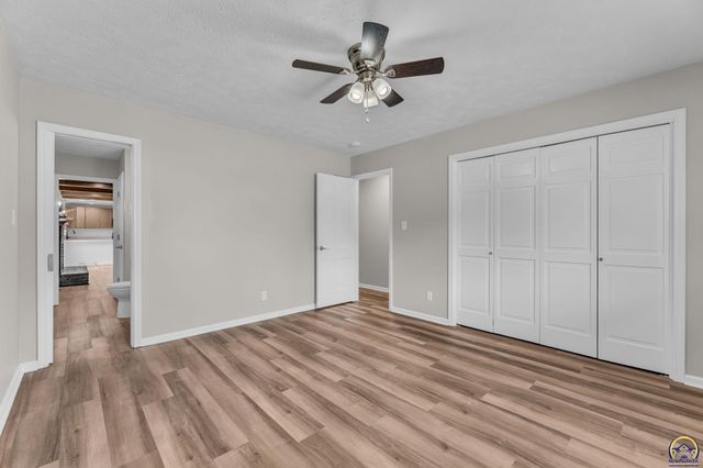 1837 SW Cheyenne RD, Topeka, KS 66614