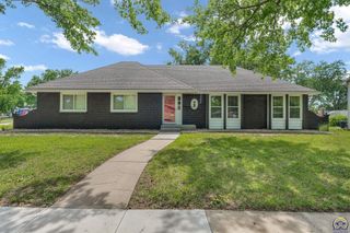 1837 SW Cheyenne RD, Topeka, KS 66614