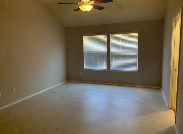 15721 Wheelhorse Trail, Fort Worth, TX 76262