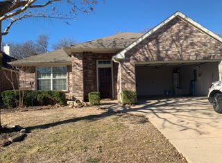 15721 Wheelhorse Trail, Fort Worth, TX 76262