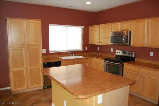 4775 Lorenzo Way, Pahrump, NV 89061