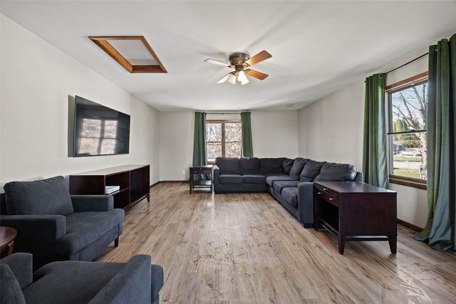 3272 Coral Ave NE, Solon, IA 52333