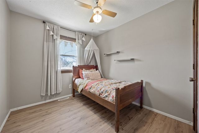 3272 Coral Ave NE, Solon, IA 52333