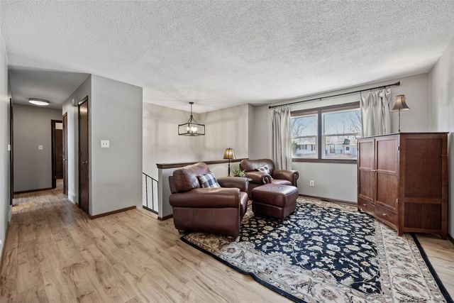 3272 Coral Ave NE, Solon, IA 52333