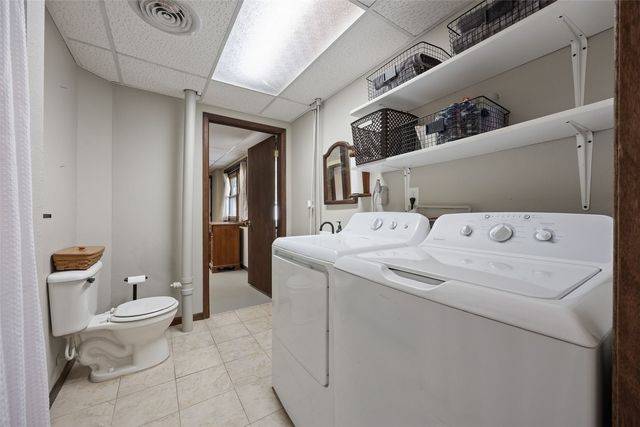 3272 Coral Ave NE, Solon, IA 52333