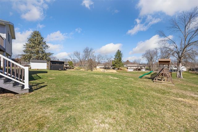 3272 Coral Ave NE, Solon, IA 52333