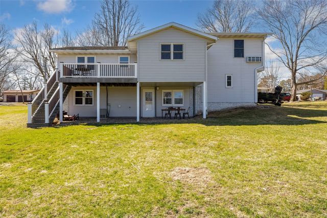 3272 Coral Ave NE, Solon, IA 52333