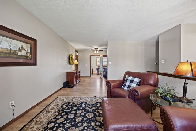 3272 Coral Ave NE, Solon, IA 52333