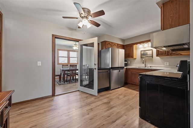 3272 Coral Ave NE, Solon, IA 52333