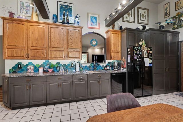 93 Lynwood Drive, Battle Creek, MI 49015