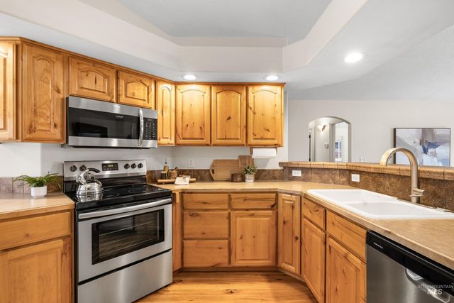 7769 W Estrella Dr, Boise, ID 83709