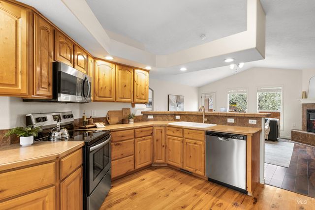 7769 W Estrella Dr, Boise, ID 83709