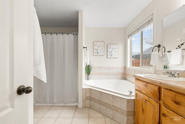 7769 W Estrella Dr, Boise, ID 83709