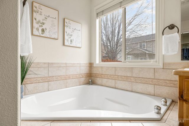 7769 W Estrella Dr, Boise, ID 83709