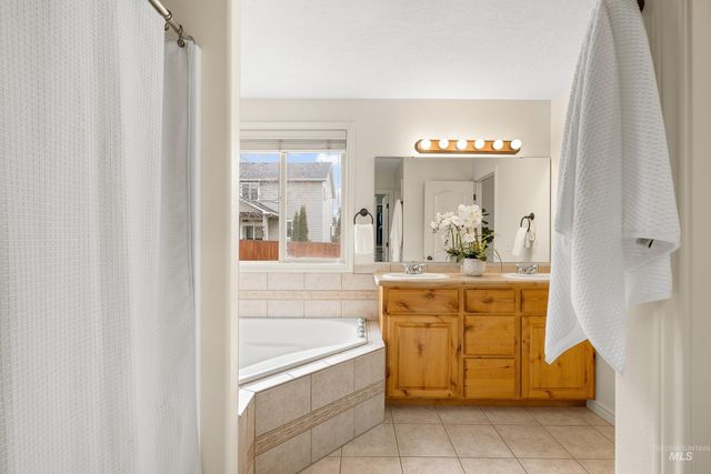 7769 W Estrella Dr, Boise, ID 83709