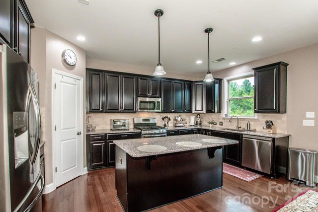 130 Eagles Landing Drive, Mooresville, NC 28117