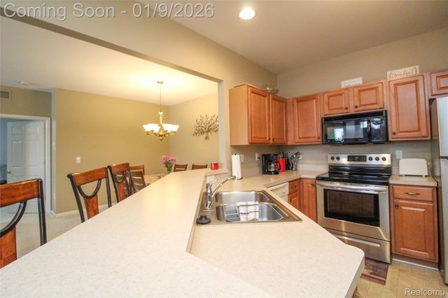 15389 Yale Drive 75, Clinton Charter Township, MI 48038