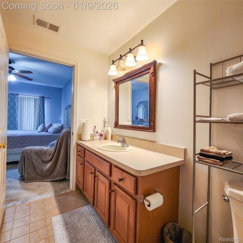 15389 Yale Drive 75, Clinton Charter Township, MI 48038