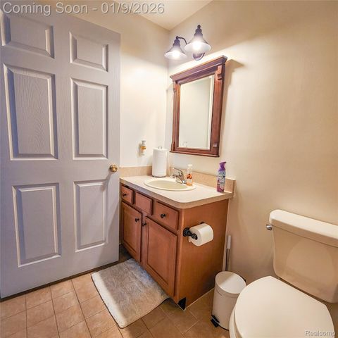 15389 Yale Drive 75, Clinton Charter Township, MI 48038