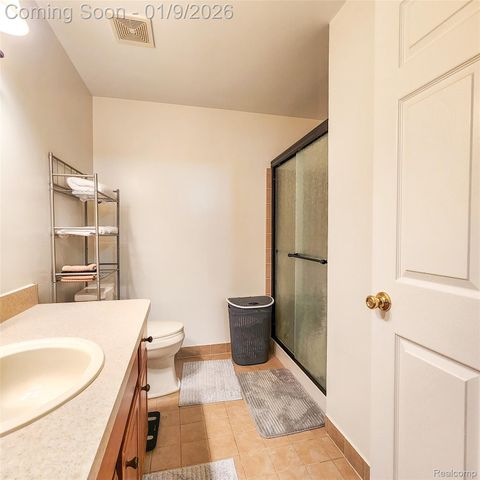 15389 Yale Drive 75, Clinton Charter Township, MI 48038