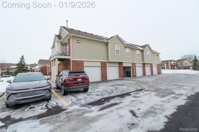 15389 Yale Drive 75, Clinton Charter Township, MI 48038