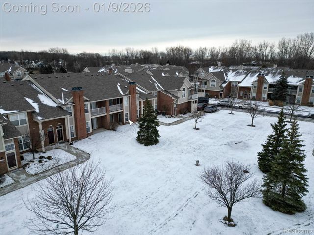 15389 Yale Drive 75, Clinton Charter Township, MI 48038