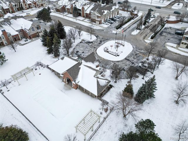 15389 Yale Drive 75, Clinton Charter Township, MI 48038