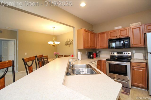 15389 Yale Drive 75, Clinton Charter Township, MI 48038