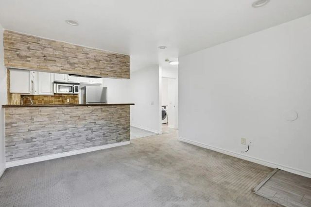 1681 Bayview Heights 32, San Diego, CA 92105