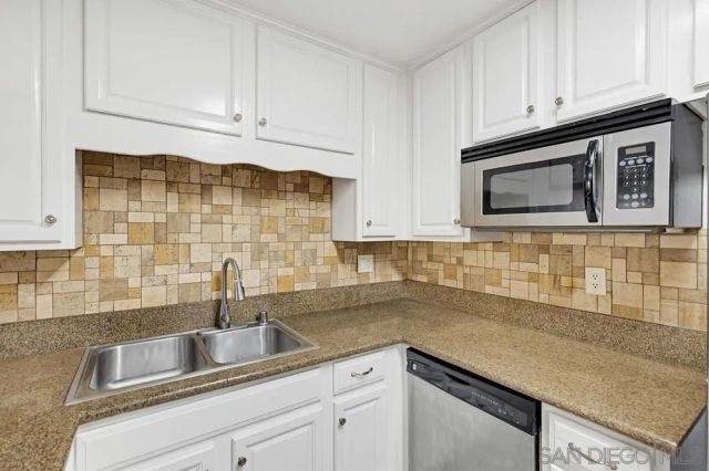 1681 Bayview Heights 32, San Diego, CA 92105