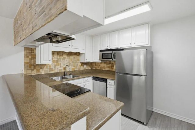 1681 Bayview Heights 32, San Diego, CA 92105