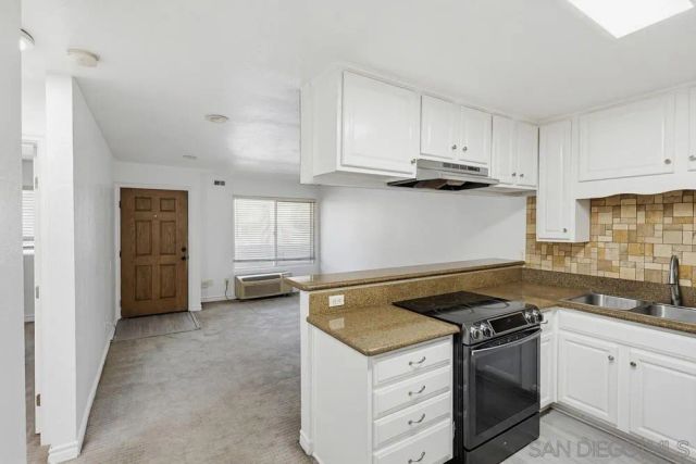 1681 Bayview Heights 32, San Diego, CA 92105