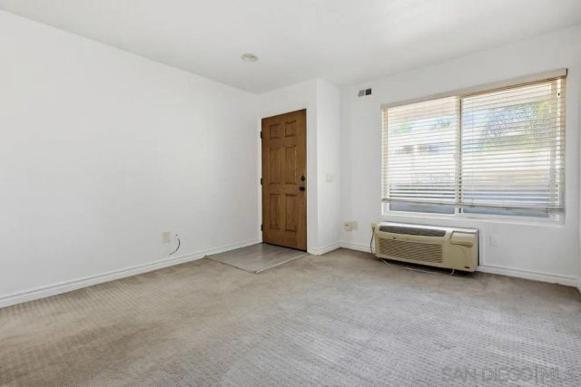 1681 Bayview Heights 32, San Diego, CA 92105