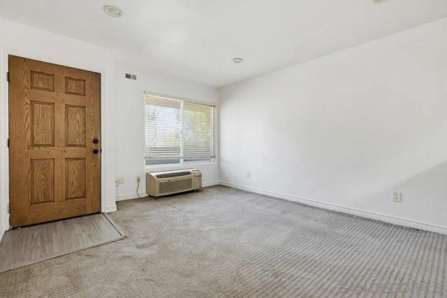 1681 Bayview Heights 32, San Diego, CA 92105