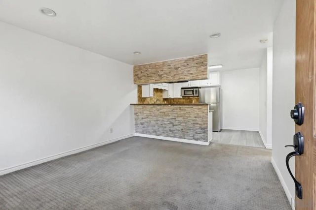 1681 Bayview Heights 32, San Diego, CA 92105