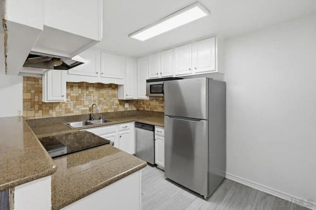 1681 Bayview Heights 32, San Diego, CA 92105