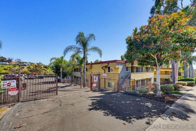 1681 Bayview Heights 32, San Diego, CA 92105