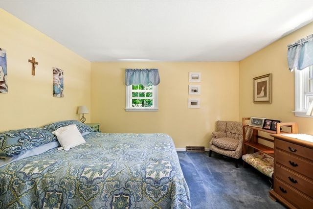431 Prospect St, East Longmeadow, MA 01020