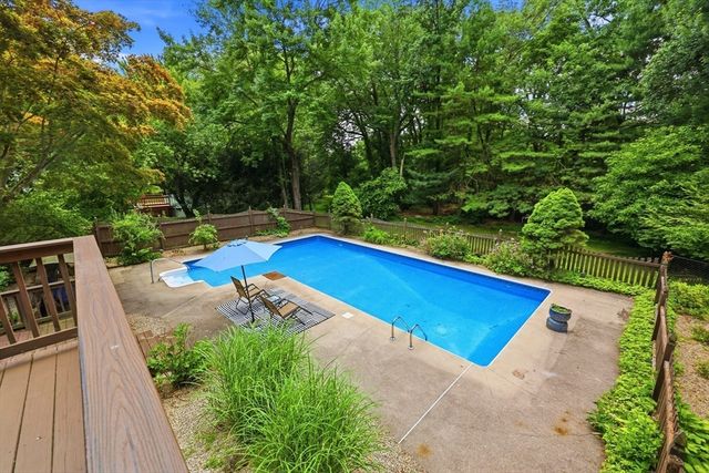 431 Prospect St, East Longmeadow, MA 01020