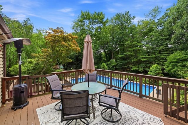 431 Prospect St, East Longmeadow, MA 01020