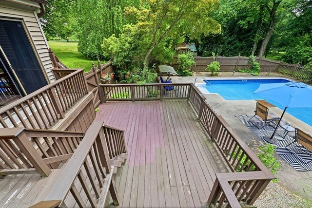 431 Prospect St, East Longmeadow, MA 01020
