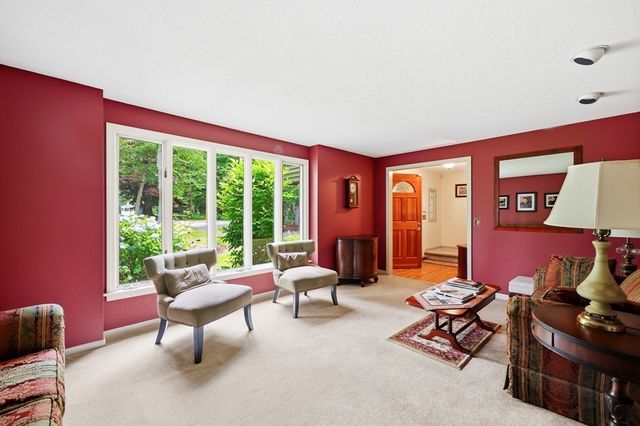 431 Prospect St, East Longmeadow, MA 01020