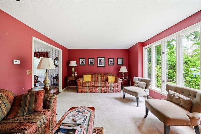 431 Prospect St, East Longmeadow, MA 01020