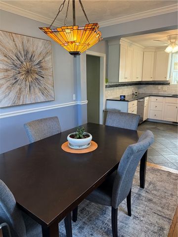 288 Chapmans Avenue, Warwick, RI 02886