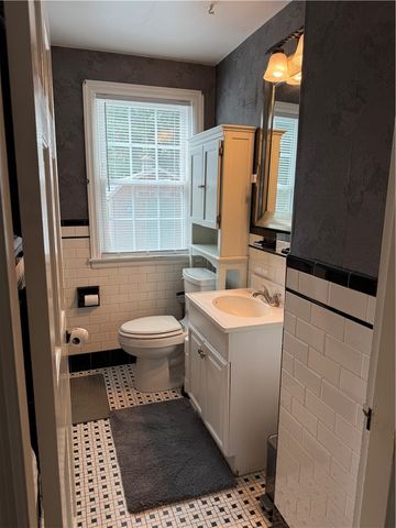 288 Chapmans Avenue, Warwick, RI 02886
