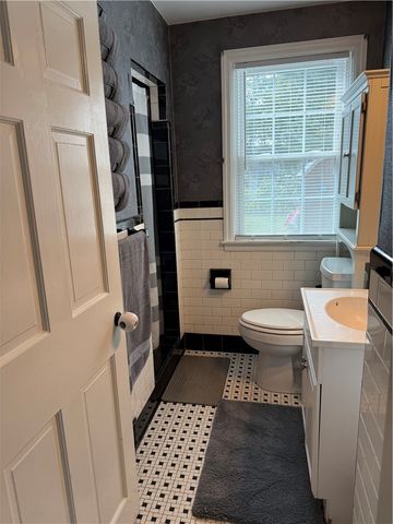 288 Chapmans Avenue, Warwick, RI 02886