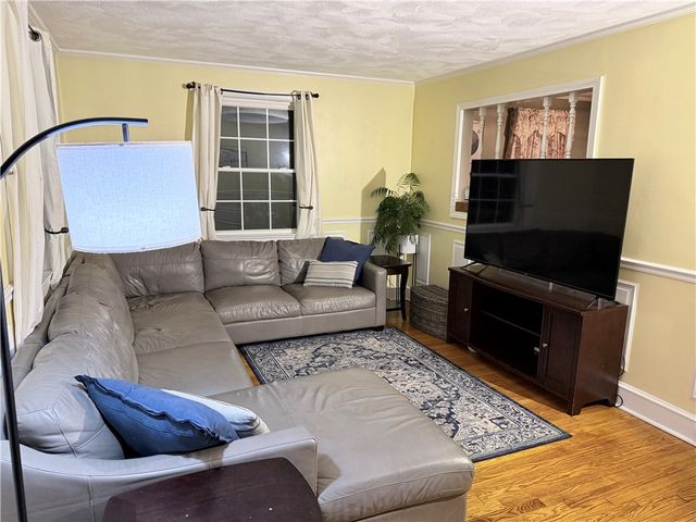 288 Chapmans Avenue, Warwick, RI 02886