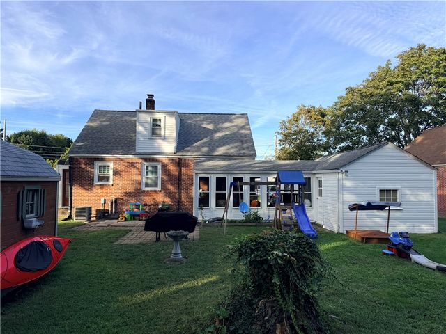 288 Chapmans Avenue, Warwick, RI 02886